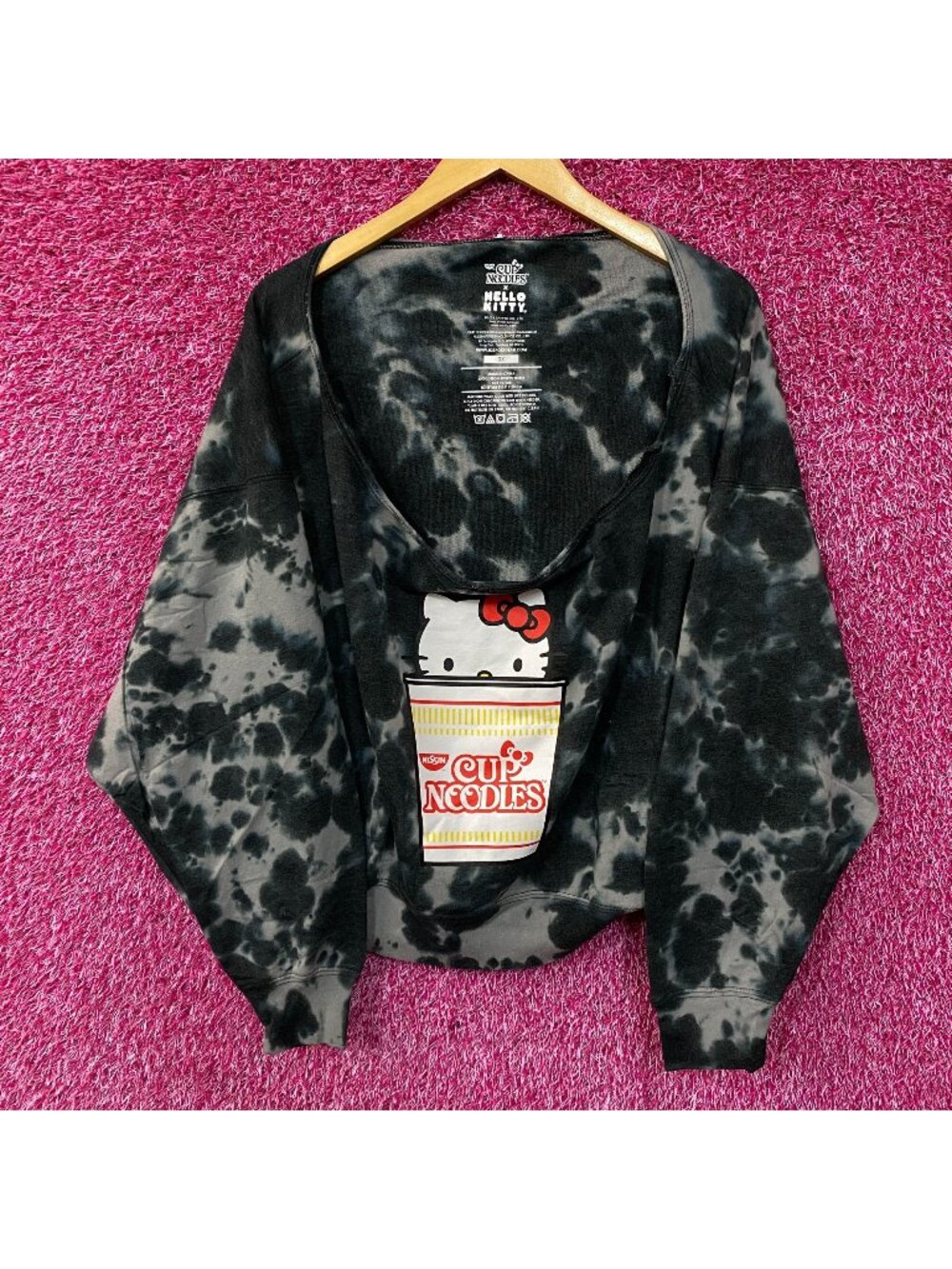 Hello Kitty X Nissin Cup noodles tiedye Crop Top size 3XL